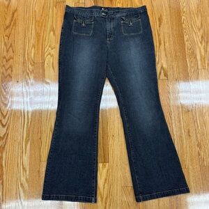 NY & Co Faded Black Denim Women’s Flare Jeans Y2K